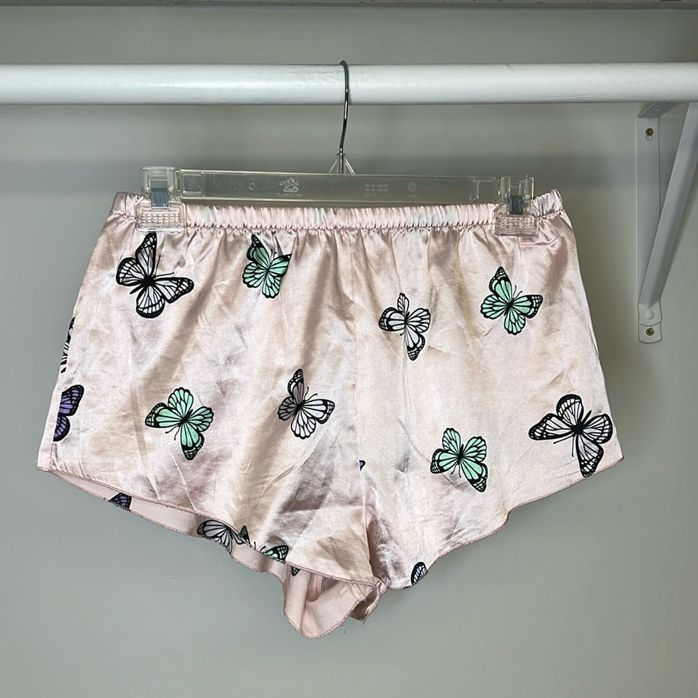 Amazon Butterfly Satin Pink Sleep Shorts- S‎